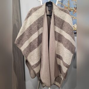 Parasuco Beige and Brown Reversible Poncho-Shawl-Cape One Size